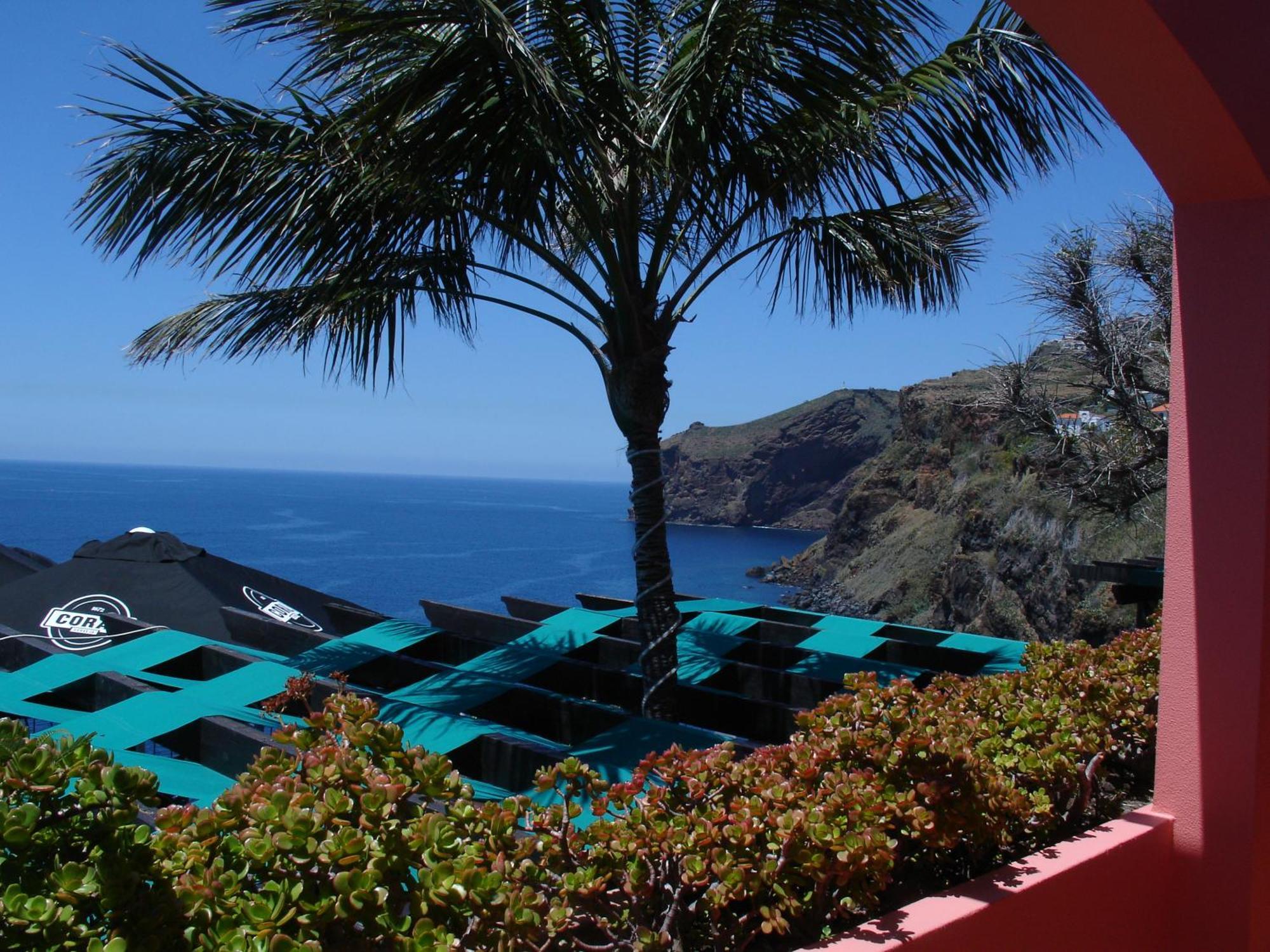 Inn & Art Madeira Caniço Eksteriør bilde