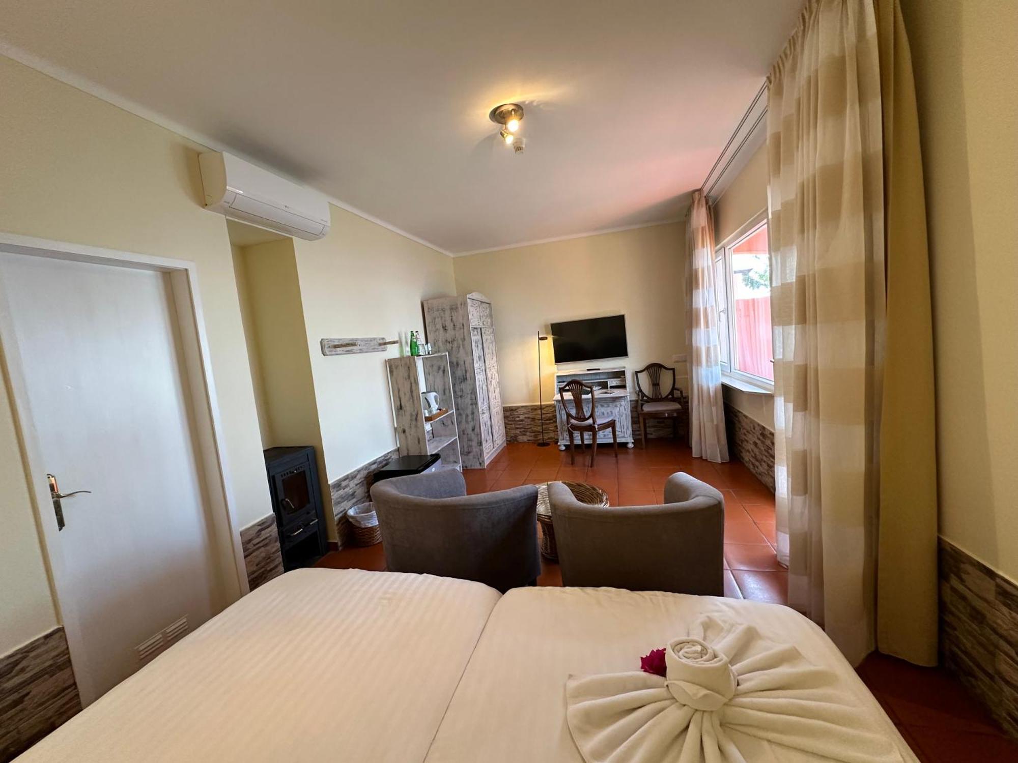 Inn & Art Madeira Caniço Eksteriør bilde